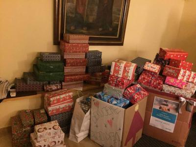 Vánoční krabice od bot aneb děti darují dětem k vánocům 